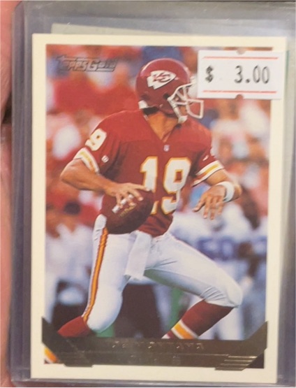 1993 Topps #340 Joe Montana — front