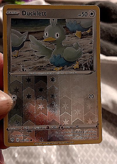 2020 Pokémon Darkness Ablaze #148 Ducklett — front