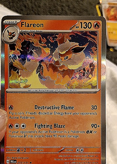 2022 Pokémon TCG Prismatic Evolutions #13 Flareon — front