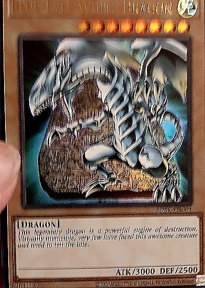 1996 Yu-Gi-Oh! LC01-EN004 Blue-Eyes White Dragon — front
