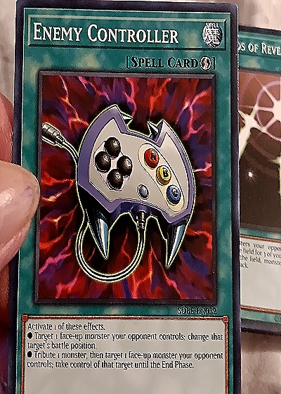 2008 Yu-Gi-Oh! SDBE-EN032 Enemy Controller — front