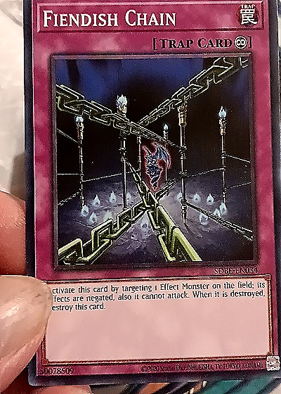 2013 Yu-Gi-Oh! SDBE-EN034 Fiendish Chain — front
