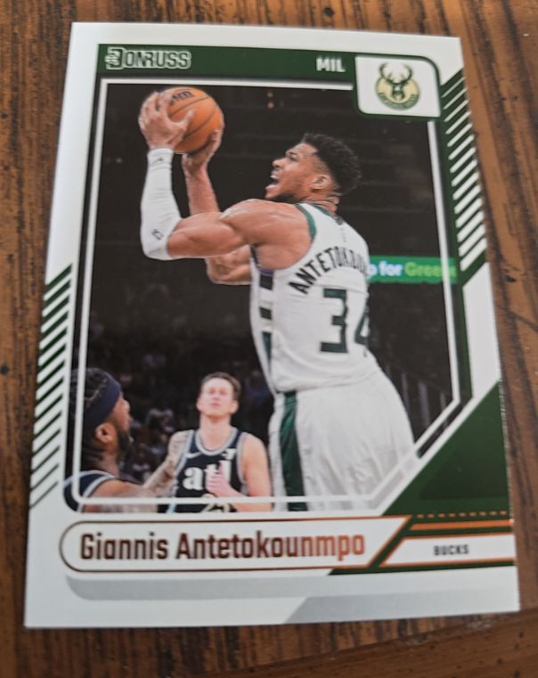 2024-25 Panini Donruss #172 Giannis Antetokounmpo — front