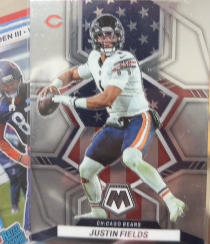 2022 Panini Mosaic #268 Justin Fields — front