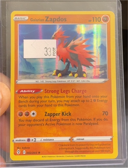 2021 Pokémon SWSH07: Evolving Skies #82 Galarian Zapdos — front