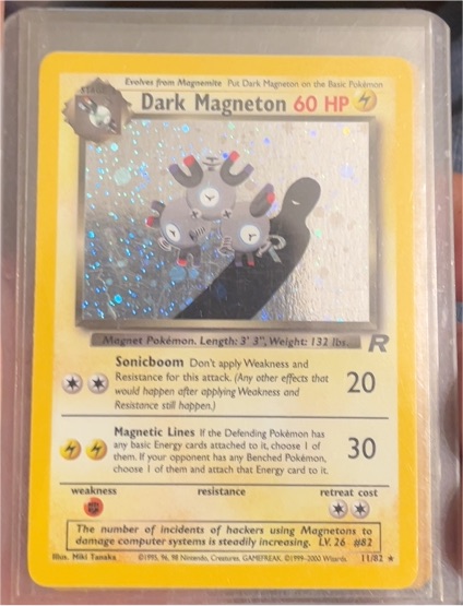 1999 Pokémon Team Rocket #11 Dark Magneton — front