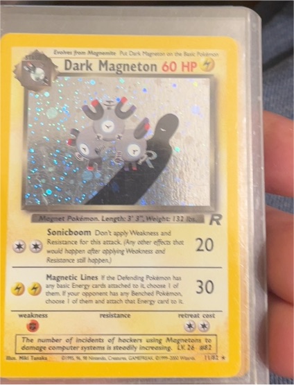 2000 Pokémon Team Rocket #11 Dark Magneton — front