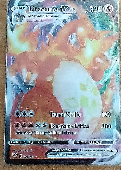 2020 Pokémon Sword & Shield Darkness Ablaze #020 Charizard VMAX — front