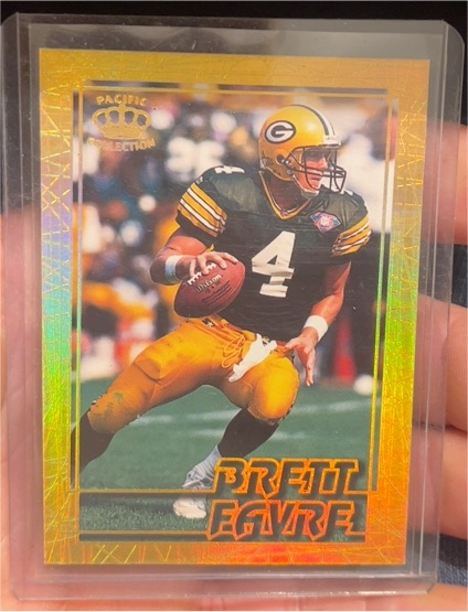 1995 Pacific Gems of the Crown #GC-12 Brett Favre — front