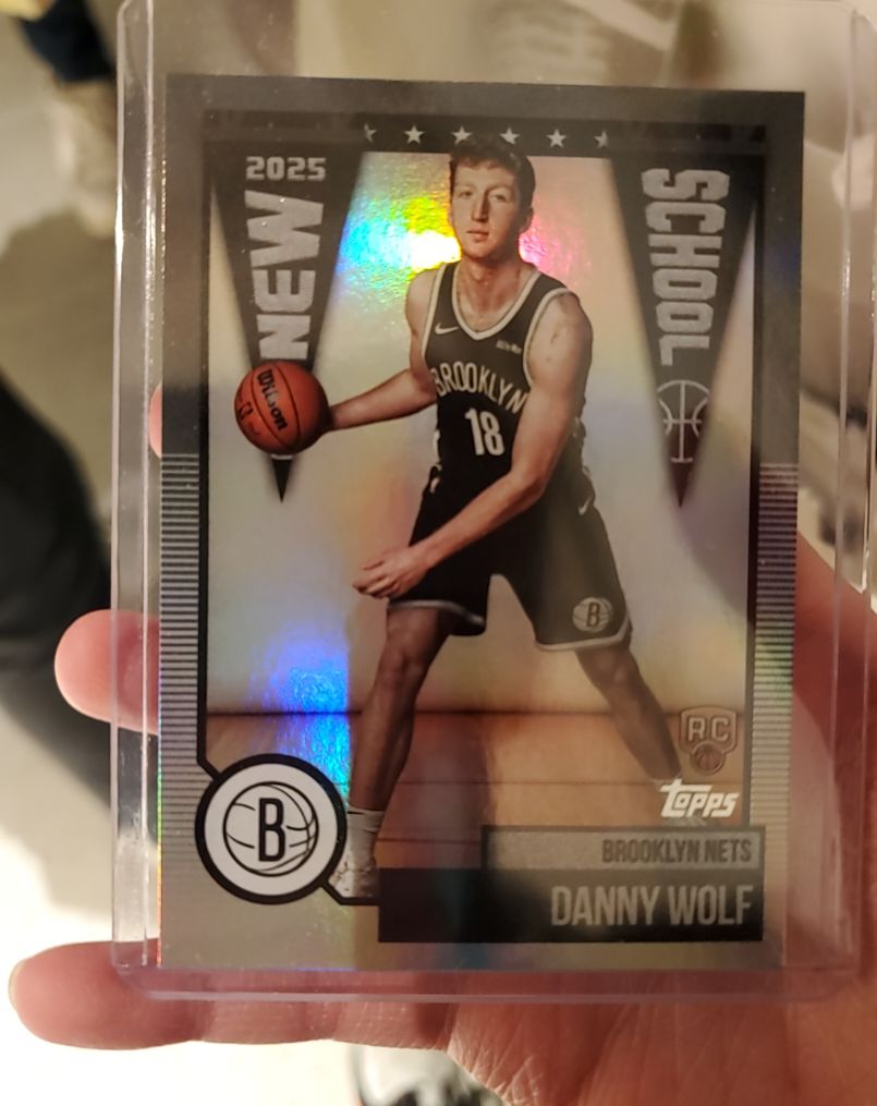 2025 Topps Basketball New School #NS-27 Danny Wolf — front