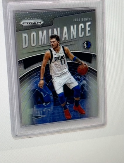 2019 Panini Prizm Dominance #20 Luka Doncic — front