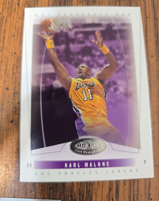 2004-05 Fleer Hot Prospects #33 Karl Malone — front