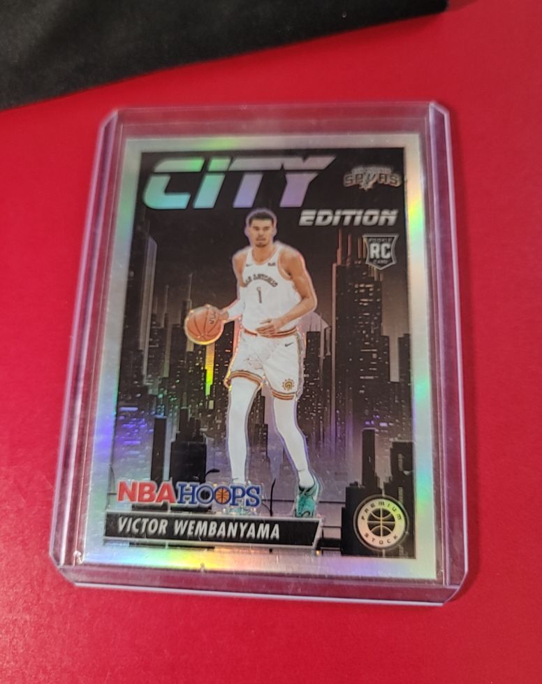2023-24 Panini NBA Hoops Premium Stock City Edition #25 Victor Wembanyama — front