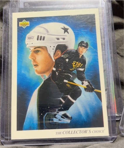 1992-93 Upper Deck #9 Mike Modano Minnesota North Stars — front