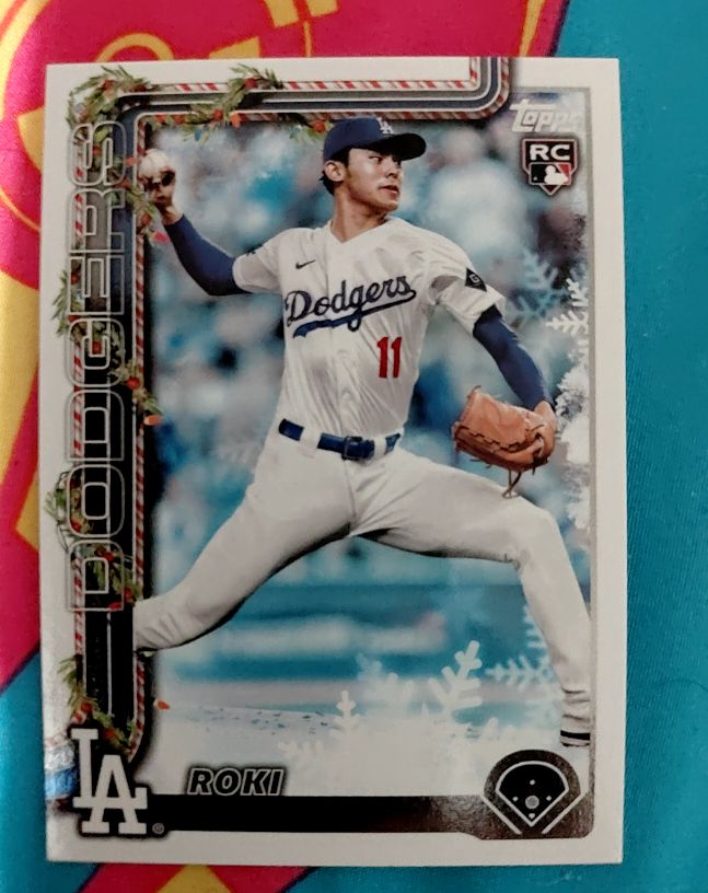 2025 Topps Holiday #H23 Roki Sasaki — front