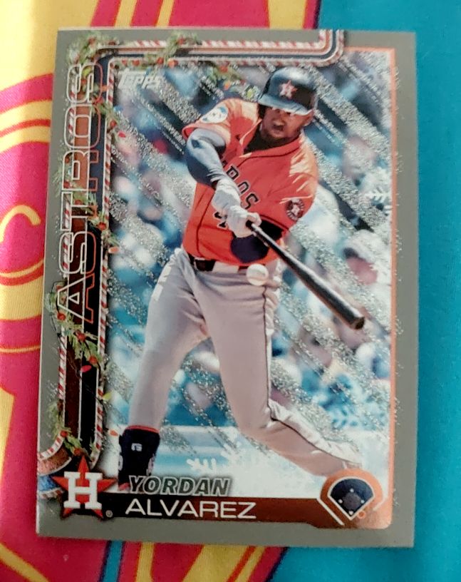 2025 Topps Holiday #H44 Yordan Alvarez — front