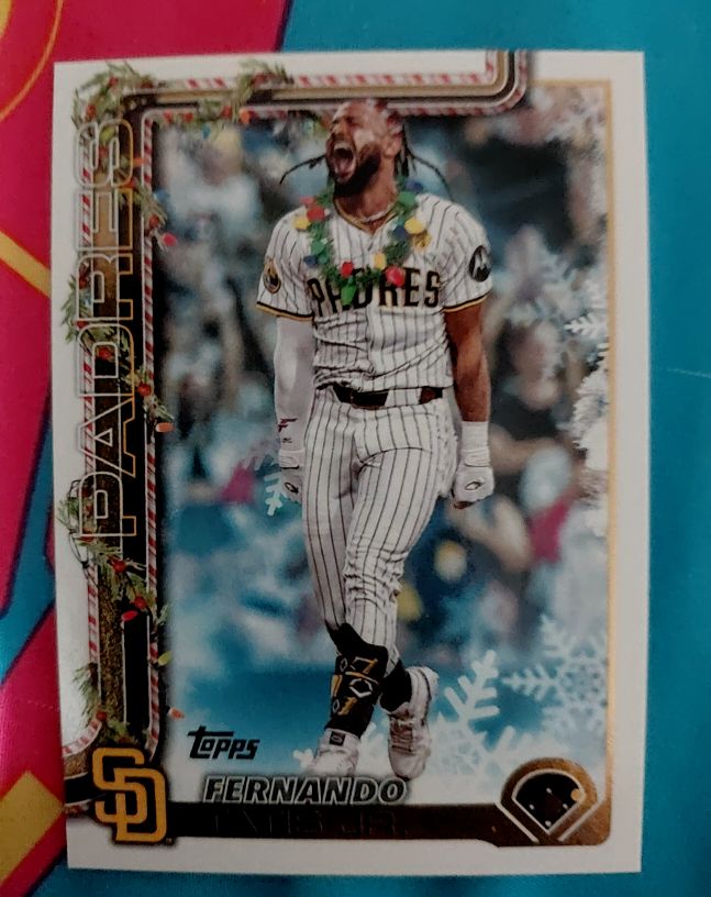 2025 Topps Holiday #H170 Fernando Tatis Jr. — front