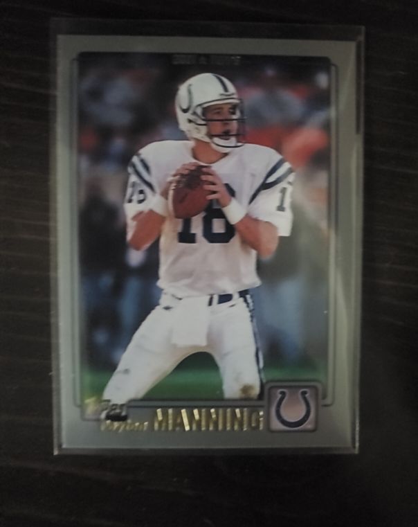 2001 Topps Chrome #98 Peyton Manning — front