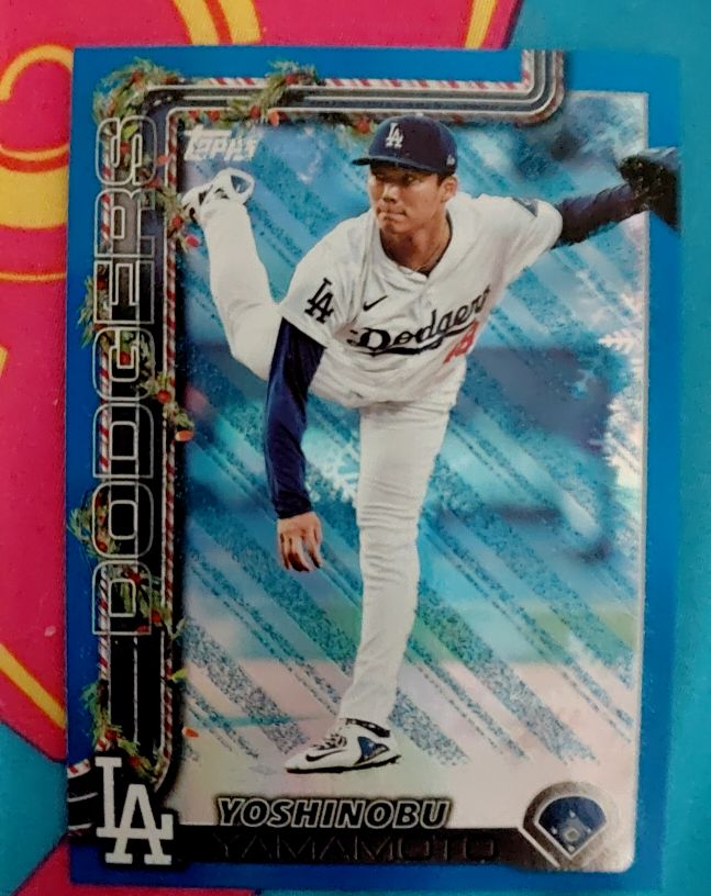 2025 Topps Holiday #H159 Yoshinobu Yamamoto — front