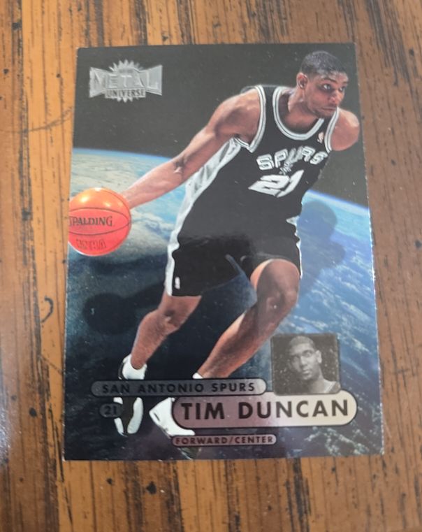 1997-98 Skybox Metal Universe #72 Tim Duncan Rookie RC San Antonio Spurs — front