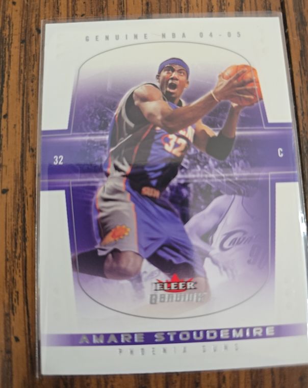 2004-05 Fleer Genuine #10 Amare Stoudemire — front