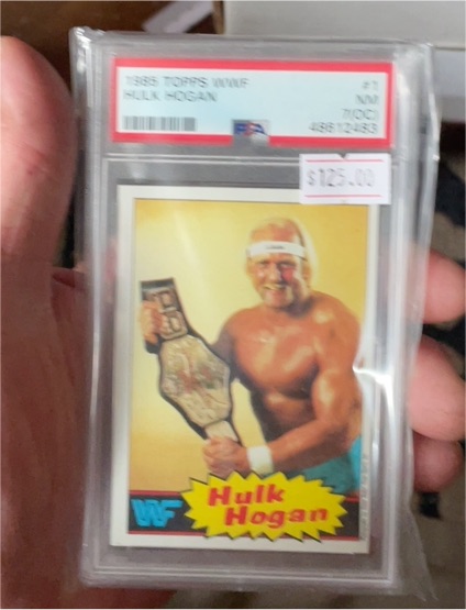 1985 Topps WWF #1 Hulk Hogan — front