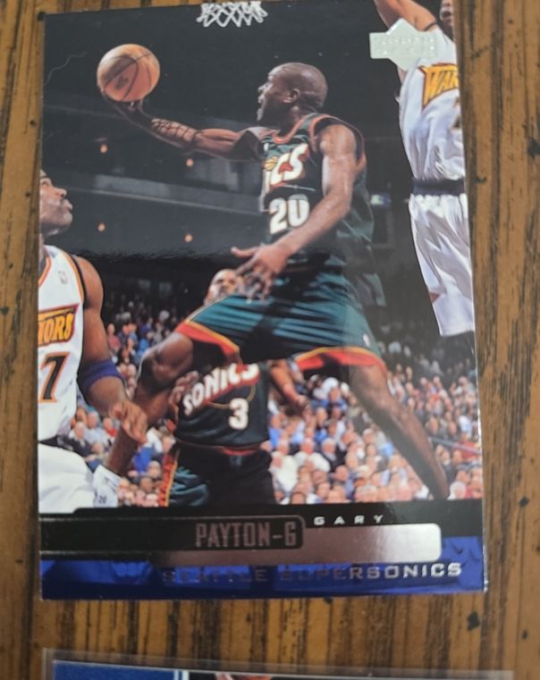 1999-00 Upper Deck #110 Gary Payton — front