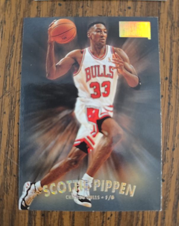 1997-98 SkyBox Premium #48 Scottie Pippen — front