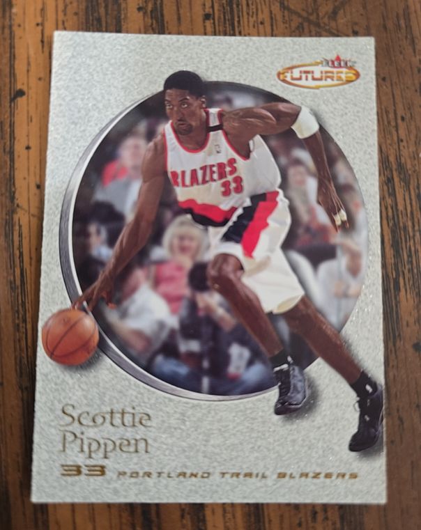 2000-01 Fleer Futures #70 Scottie Pippen — front