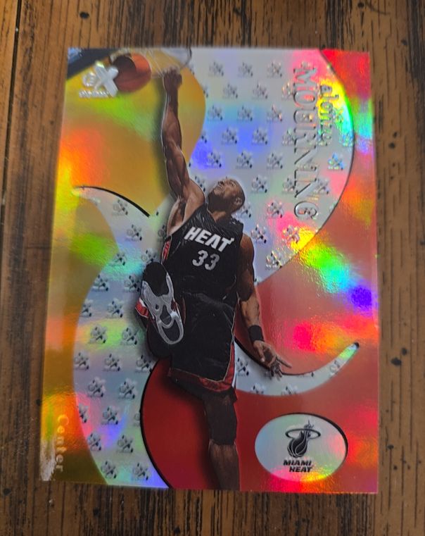 1999-00 Skybox E-X #30 Michael Olowokandi — front