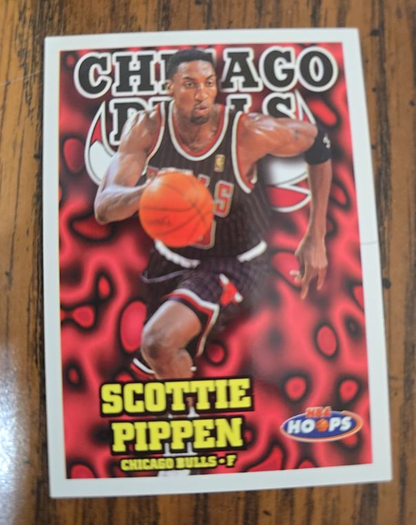 1997-98 NBA Hoops #29 Scottie Pippen — front