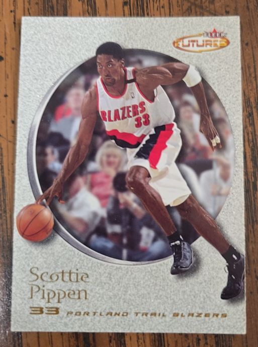 2000-01 Fleer Futures #70 Scottie Pippen — front