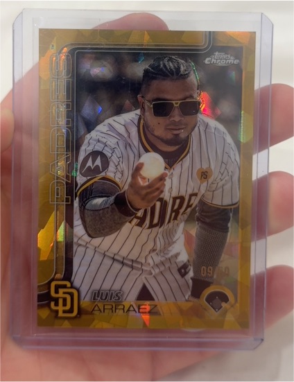 2025 Topps Chrome #216 Luis Arraez Image Variation — front