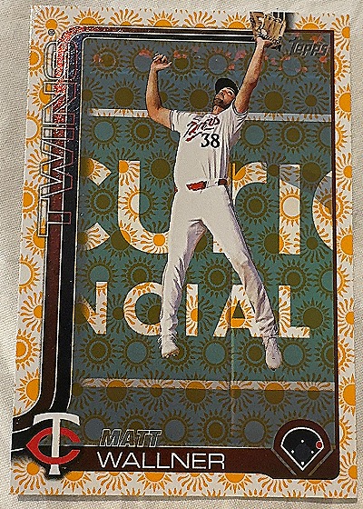 2025 Topps Series 2 #547 Matt Wallner Holiday Sun Parallel — front
