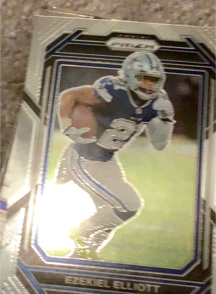 2022 Panini Prizm #190 Ezekiel Elliott — front