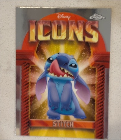2025 Topps Chrome Disney #DI-18 Stitch Disney Icons — front