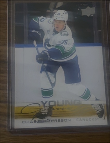 2025-26 Upper Deck Series 1 #223 Elias Pettersson — front