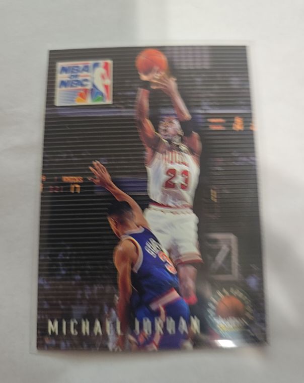 1993-94 Skybox Premium #14 Michael Jordan — front