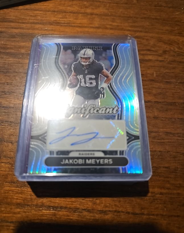 2024 Panini Prizm Significant Signatures #SS-JMS Jakobi Meyers — front