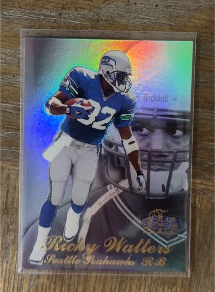 1998 Fleer Showcase Row 3 #32 Ricky Watters — front