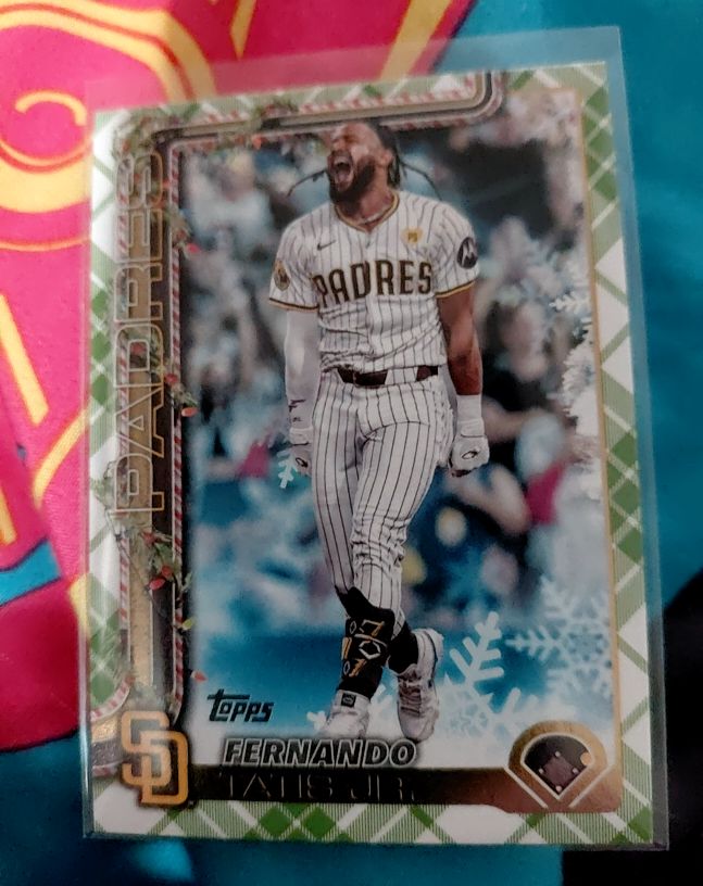 2025 Topps Holiday #H170 Fernando Tatis Jr. — front