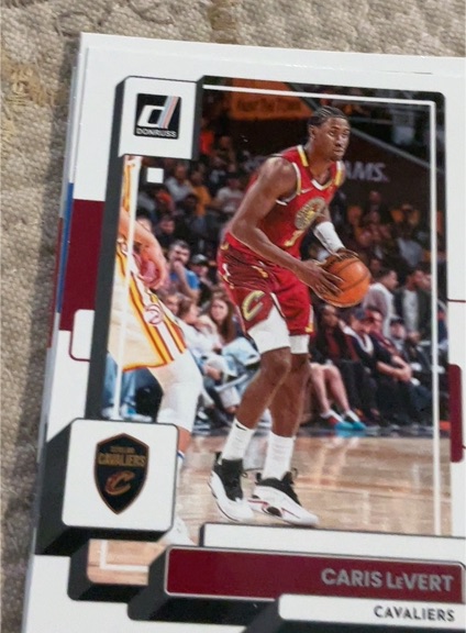 2022-23 Donruss #37 Caris LeVert Cleveland Cavaliers — front