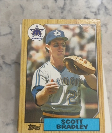 1987 Topps #376 Scott Bradley — front