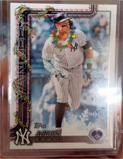 2025 Topps Holiday #H161 Aaron Judge — front