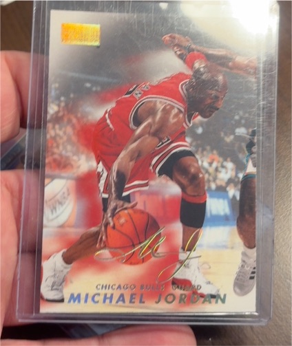 1998-99 SkyBox Premium #23 Michael Jordan — front