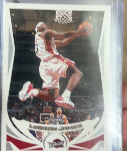 2004-05 Topps #195 LeBron James — front