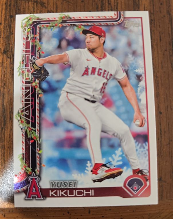 2025 Topps Holiday #H59 Yusei Kikuchi — front