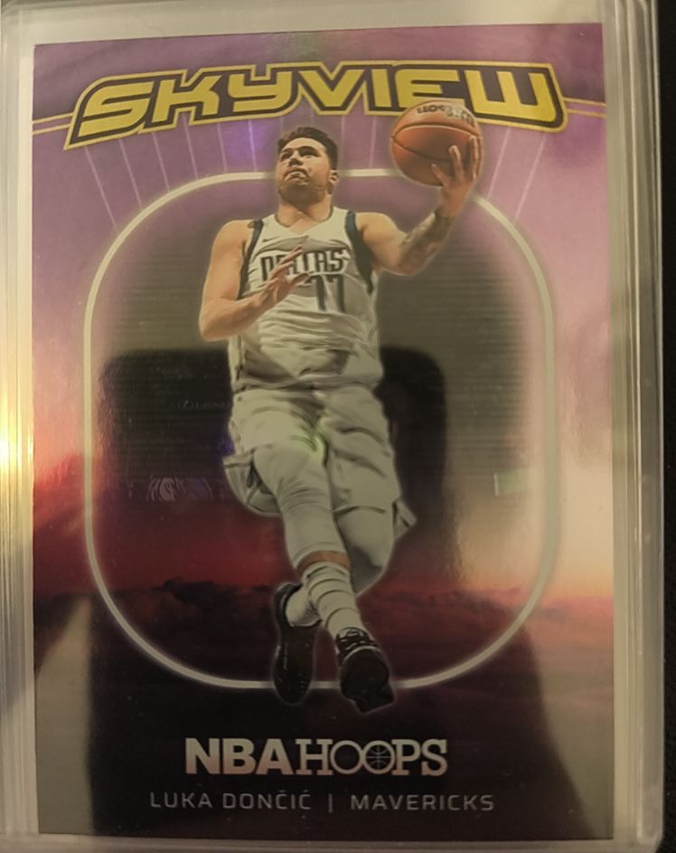 2024-25 Panini NBA Hoops #19 Luka Dončić Skyview — front