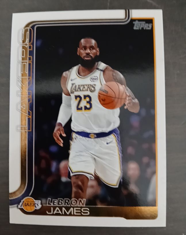 2025-26 Topps #150 LeBron James — front