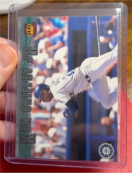 1997 Pacific #112 Ken Griffey Jr. — front